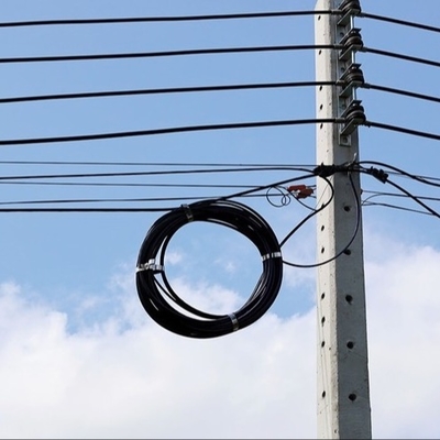 Μαύρο καλώδιο οπτικού FTTH, 4-πυρήνα, που χρησιμοποιείται για κατασκευή επικοινωνιών